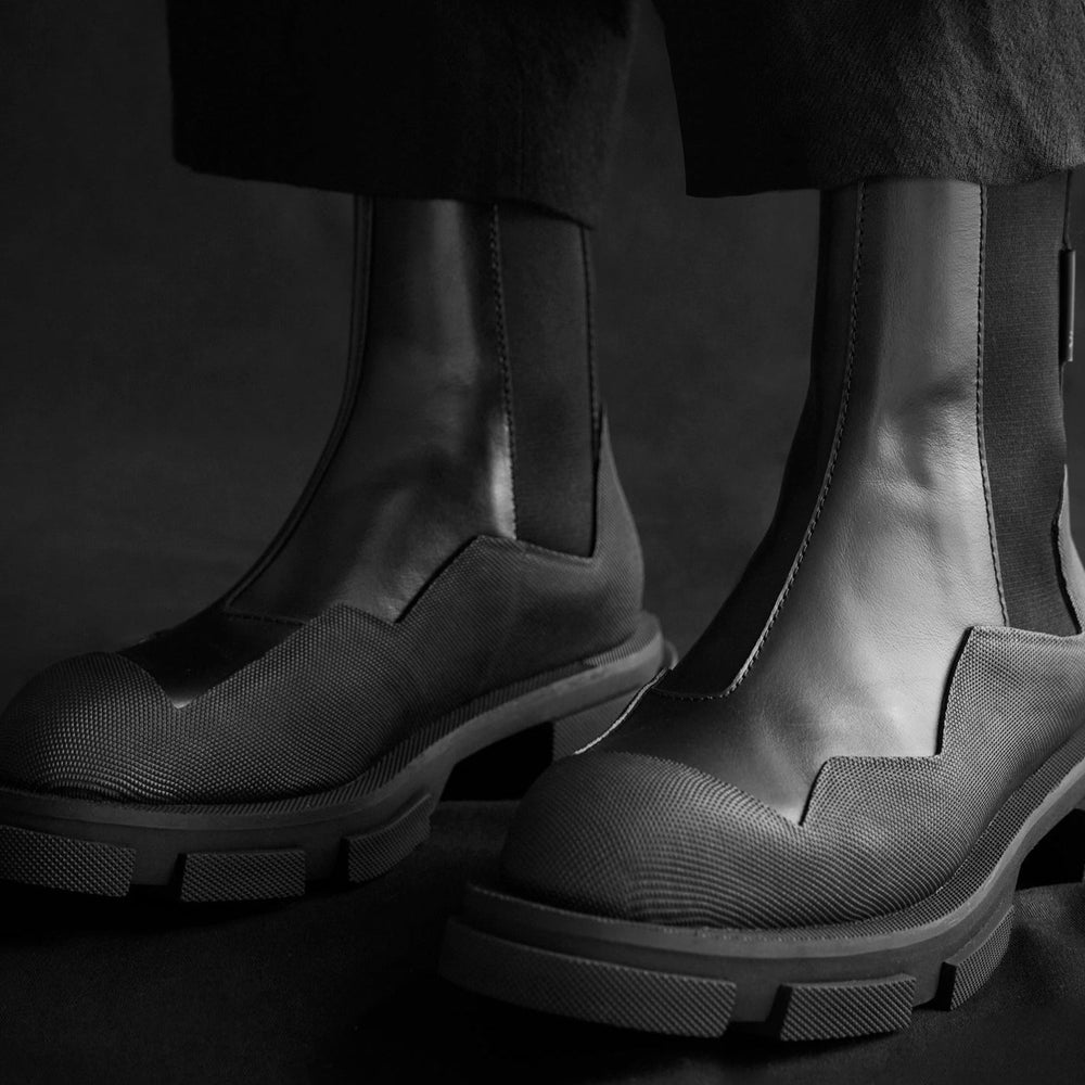 Y's, unveiling a pair of exclusive collaboration boots with “both", the Parisian cult footwear label.
