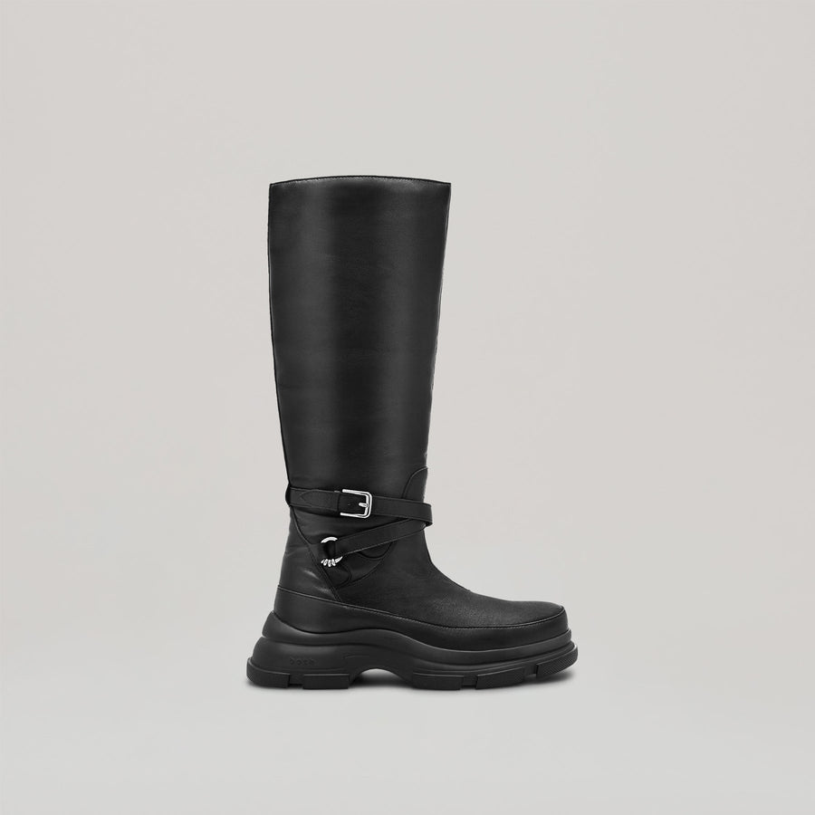 GAO EVA leather knee boots in sleek black with modern silhouette and sturdy design
