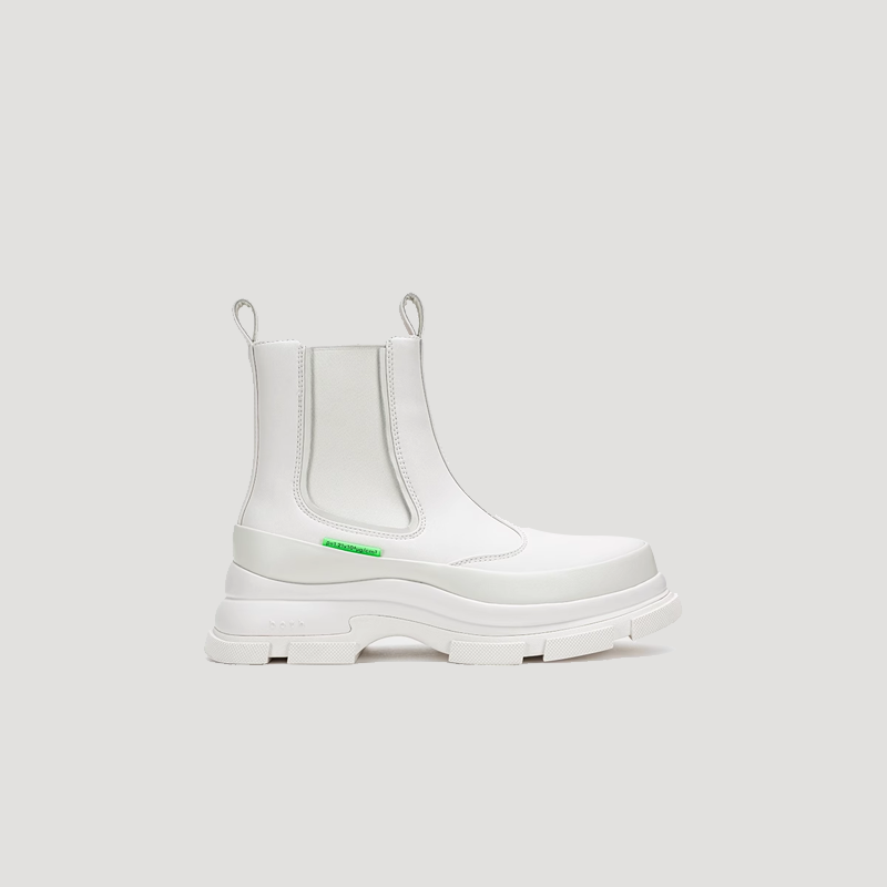 White GAO EVA CHELSEA boots made of PU pleather with classic Chelsea design and EVA sole for comfort