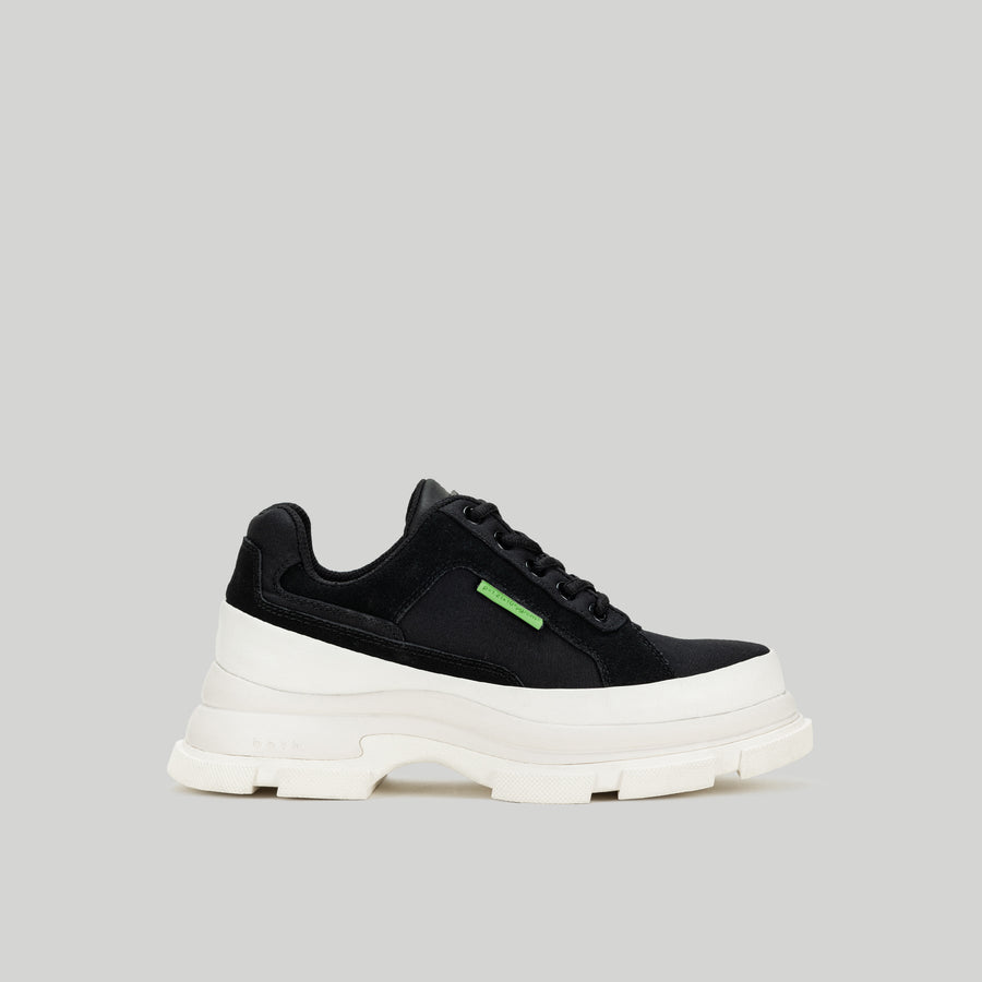 GAO EVA RUNNER black shoes with timberwolf toe and white EVA sole