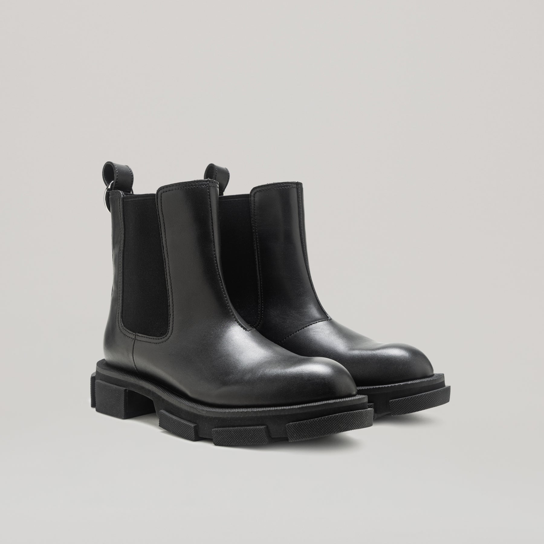 GAO PIERCED CHELSEA - BLACK/BLACK – both paris
