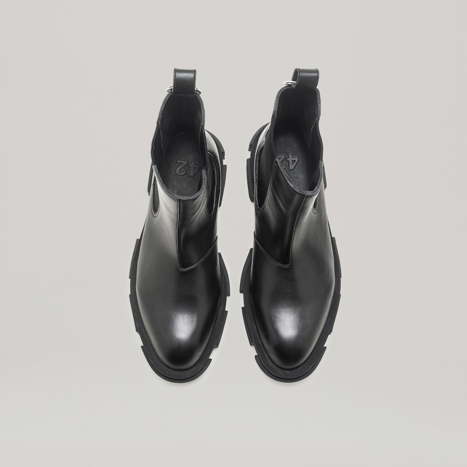 GAO PIERCED CHELSEA - BLACK/BLACK – both paris