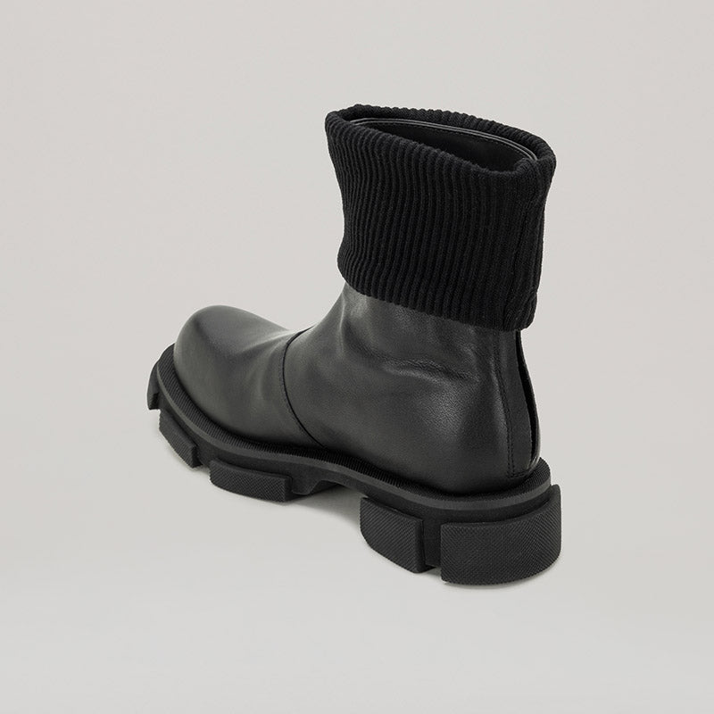 GAO MID ZIPPED CHELSEA black calf leather boots with zip closure and knit collar