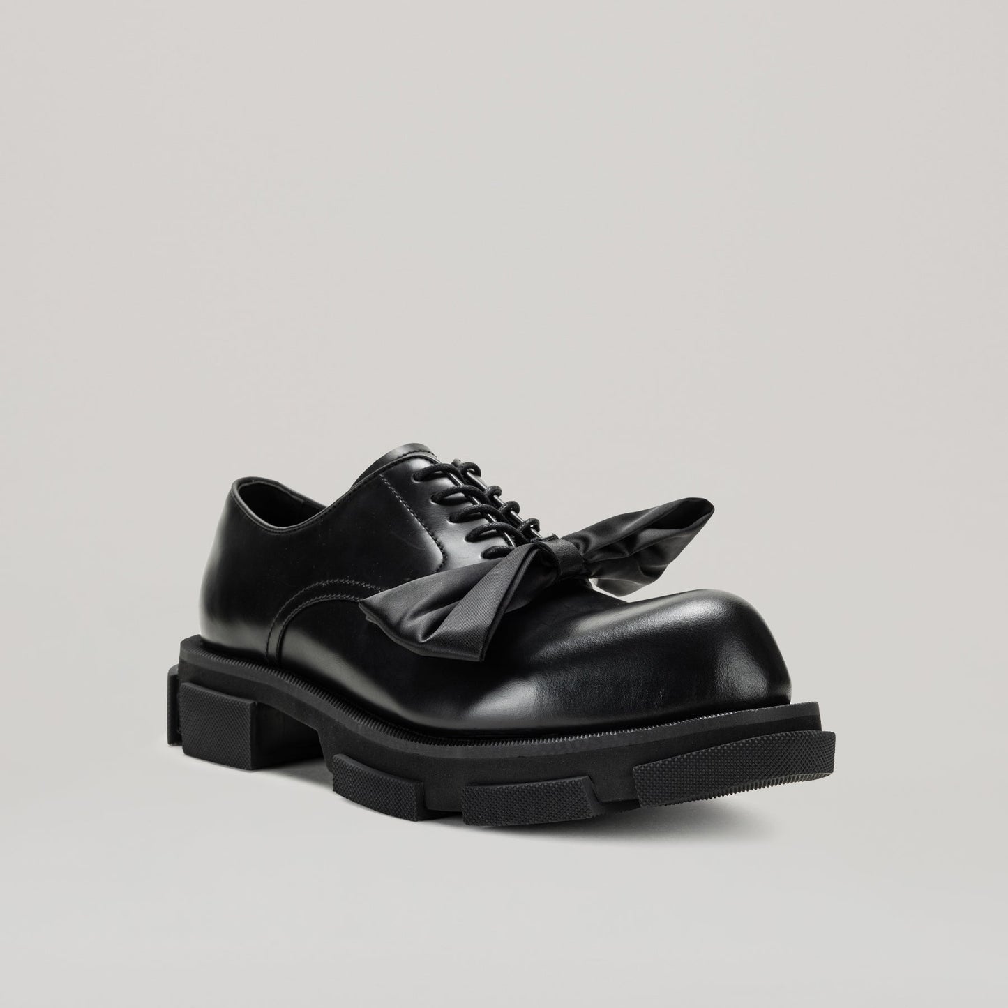GAO BOW DERBY black lace-up shoe with bow design and durable EVA rubber sole