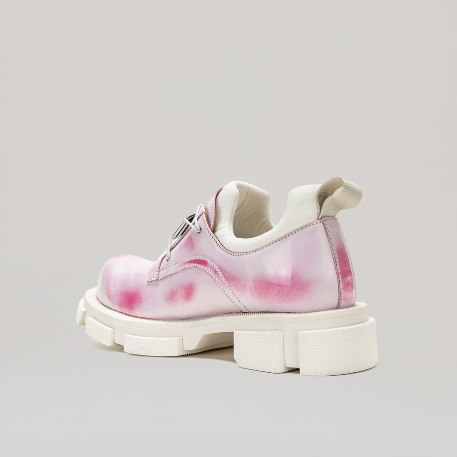 White and pink GAO METAL LOGO DERBY shoe with metal logo plate and two-tone calf leather