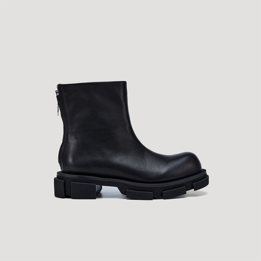 GAO Helium Chelsea black Chelsea boots with durable construction and cushioned comfort