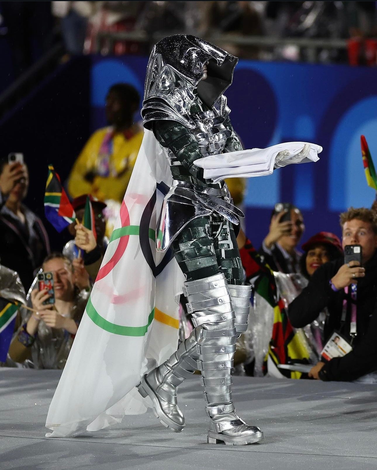 Fashion eyes : top European display win… both Shoes Worn by Paris Olympic Game Opening Ceremony's Joan of
