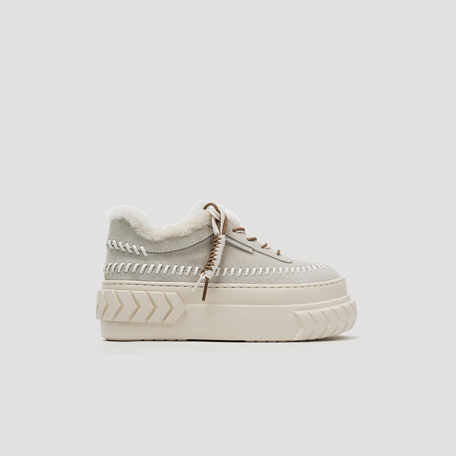 Off-white TYRES PLATFORM sneaker with plush fur lining and elevated sole for cozy, stylish wear