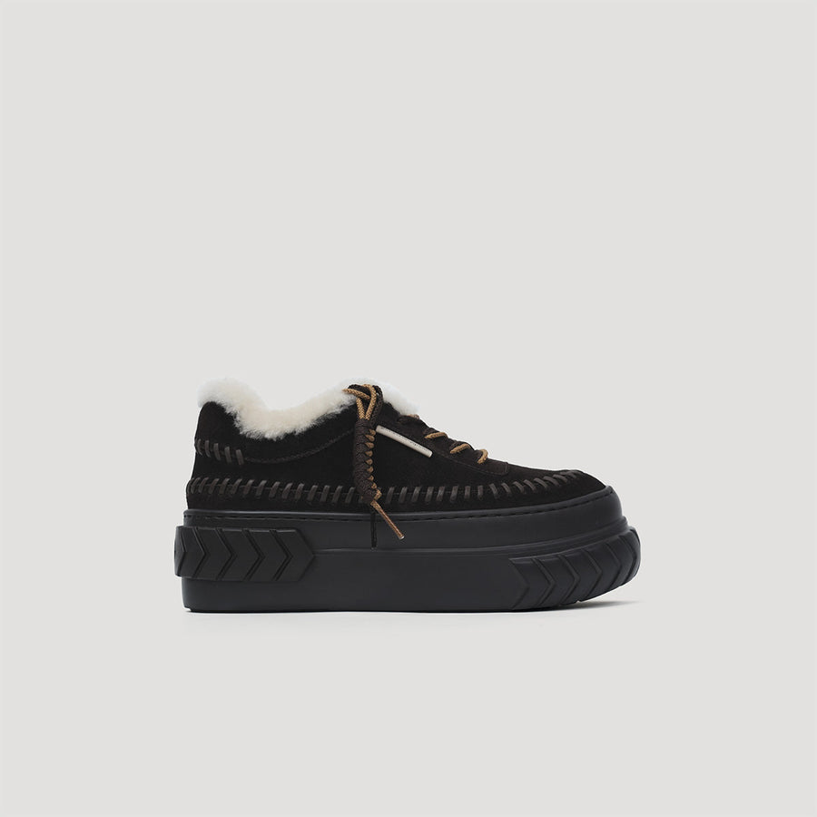 Dark-brown TYRES PLATFORM sneaker with plush fur lining and elevated sole for cozy, stylish comfort