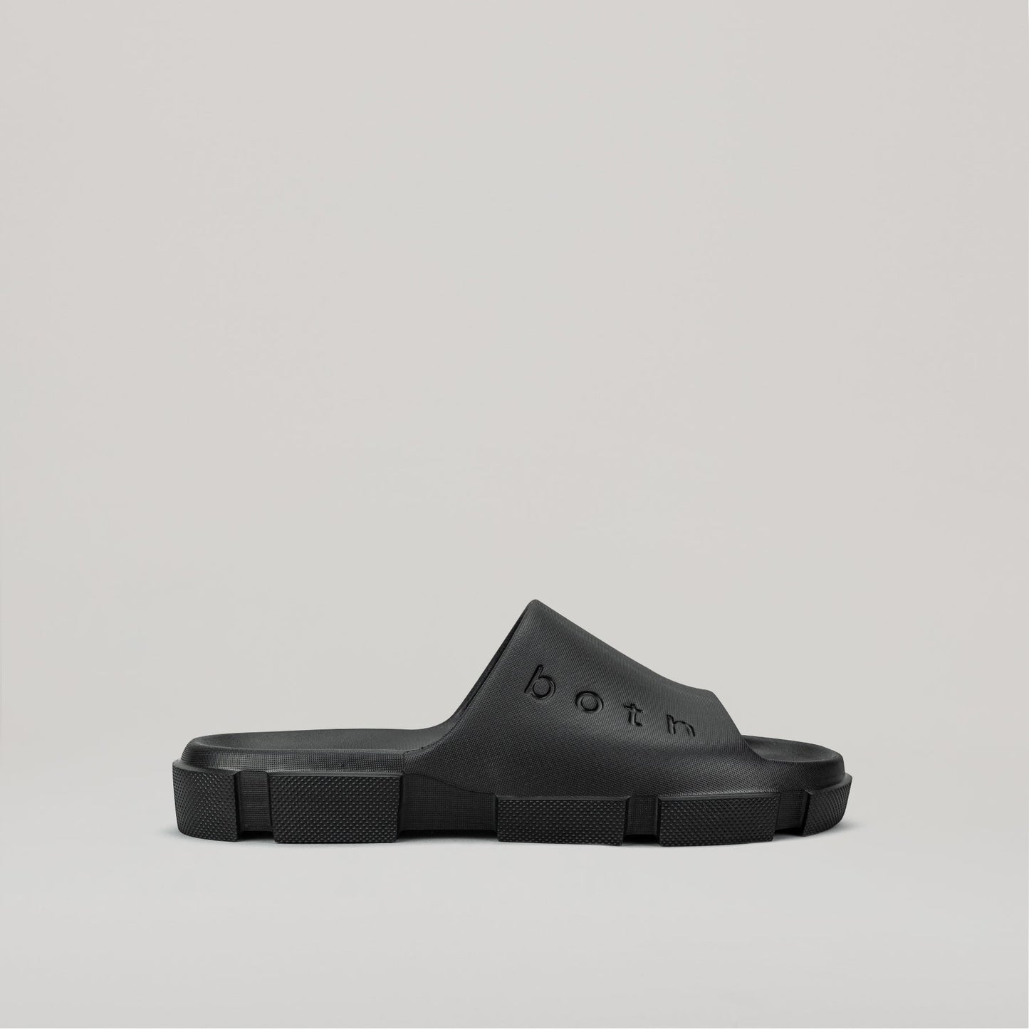 Black GAO SLIDES with sleek silhouette and durable sole for casual or home wear