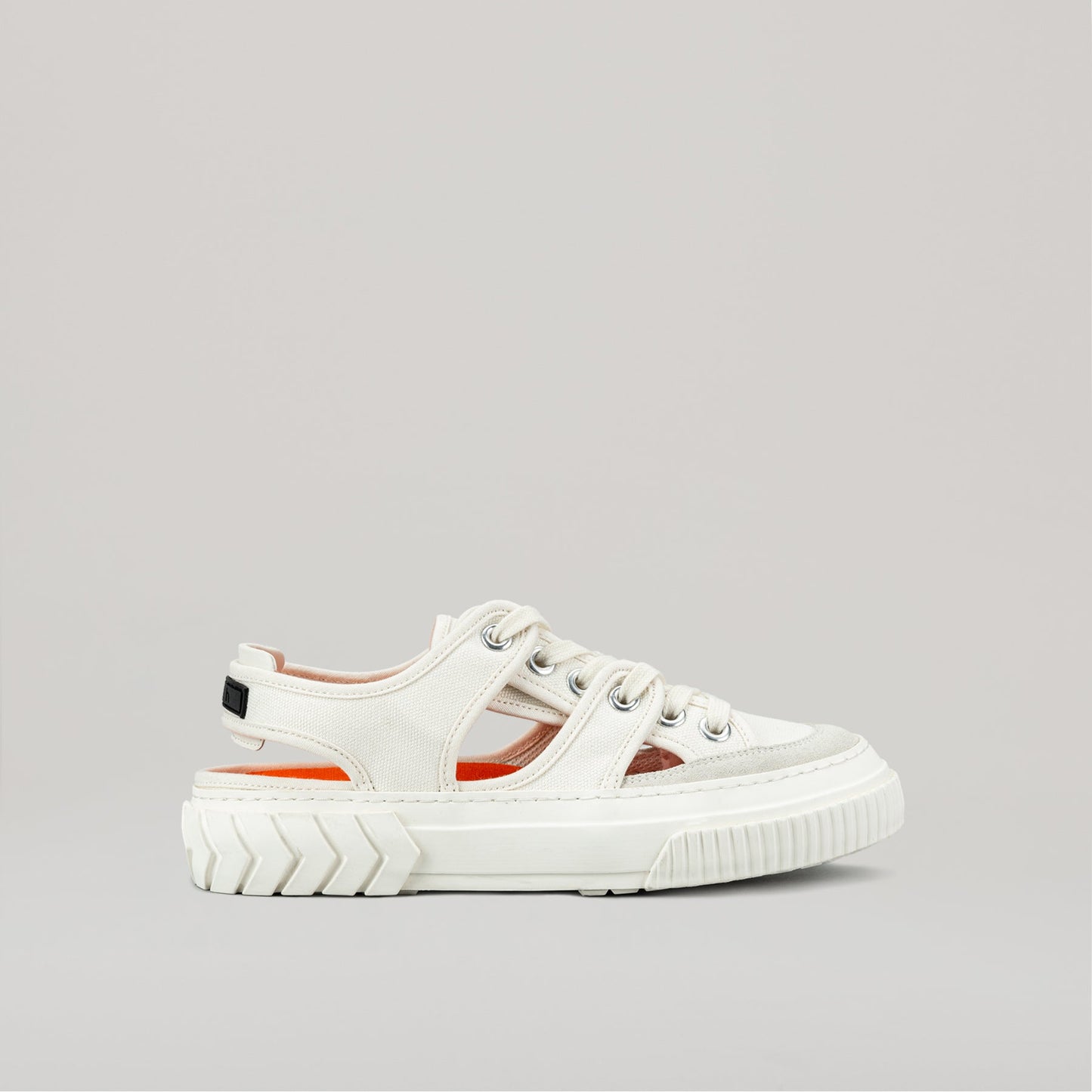 both TYRES Summer Sandal in white with sturdy sole and breathable design